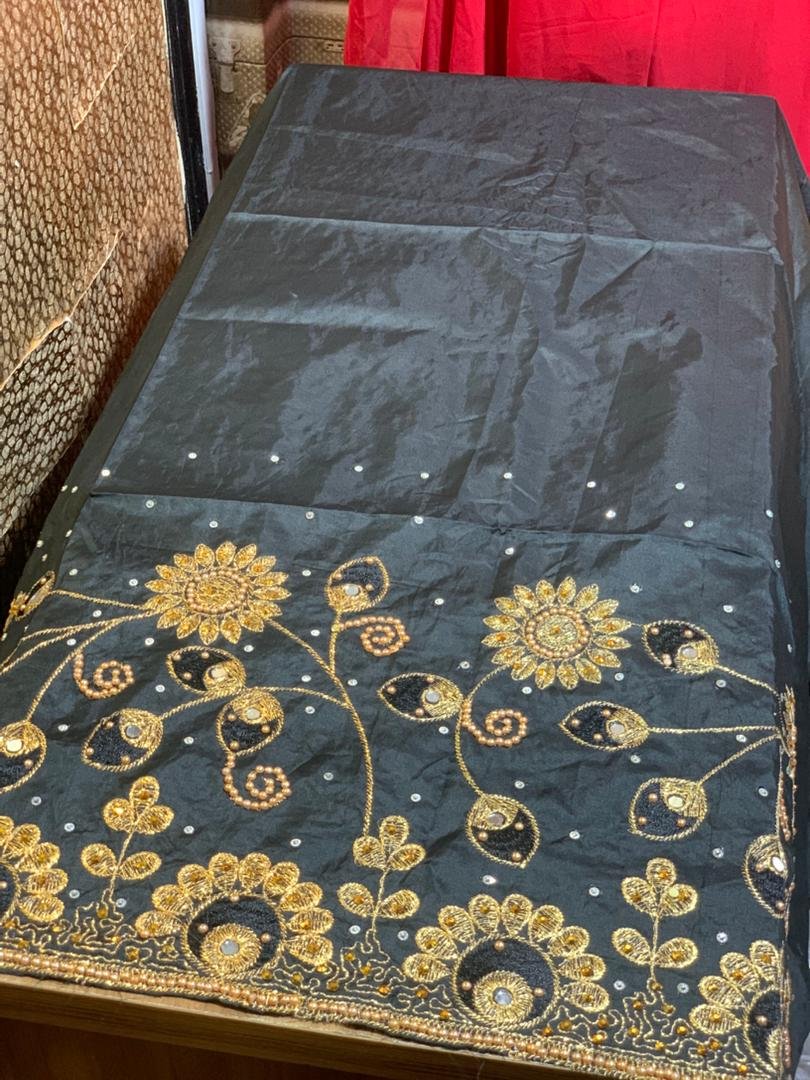 LUXURY BLACK GEORGE - Image 2