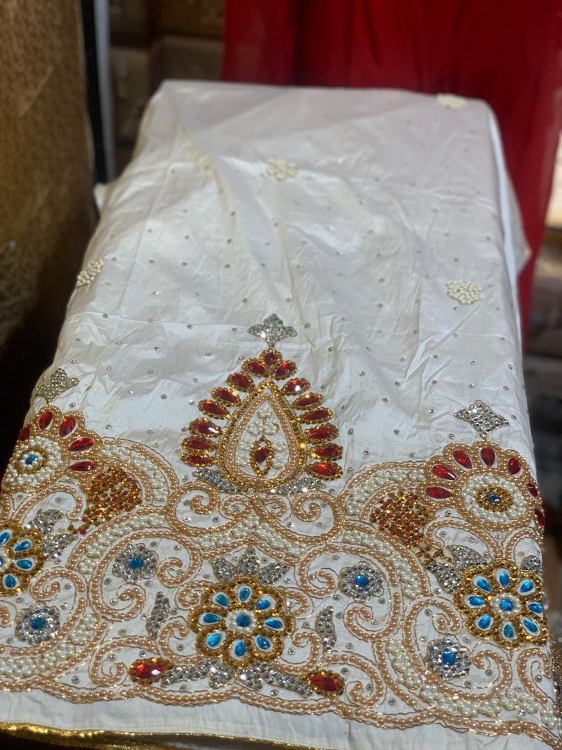 WHITE LUXURY GEORGE FABRIC - Image 3
