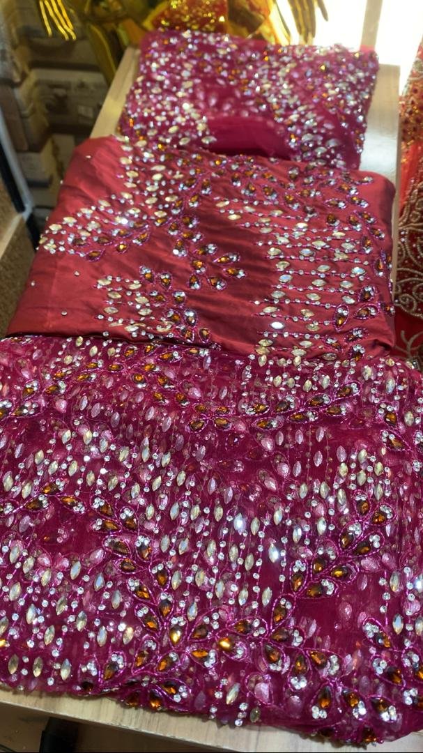 LUXURY RED CRYSTAL GEORGE - Image 2