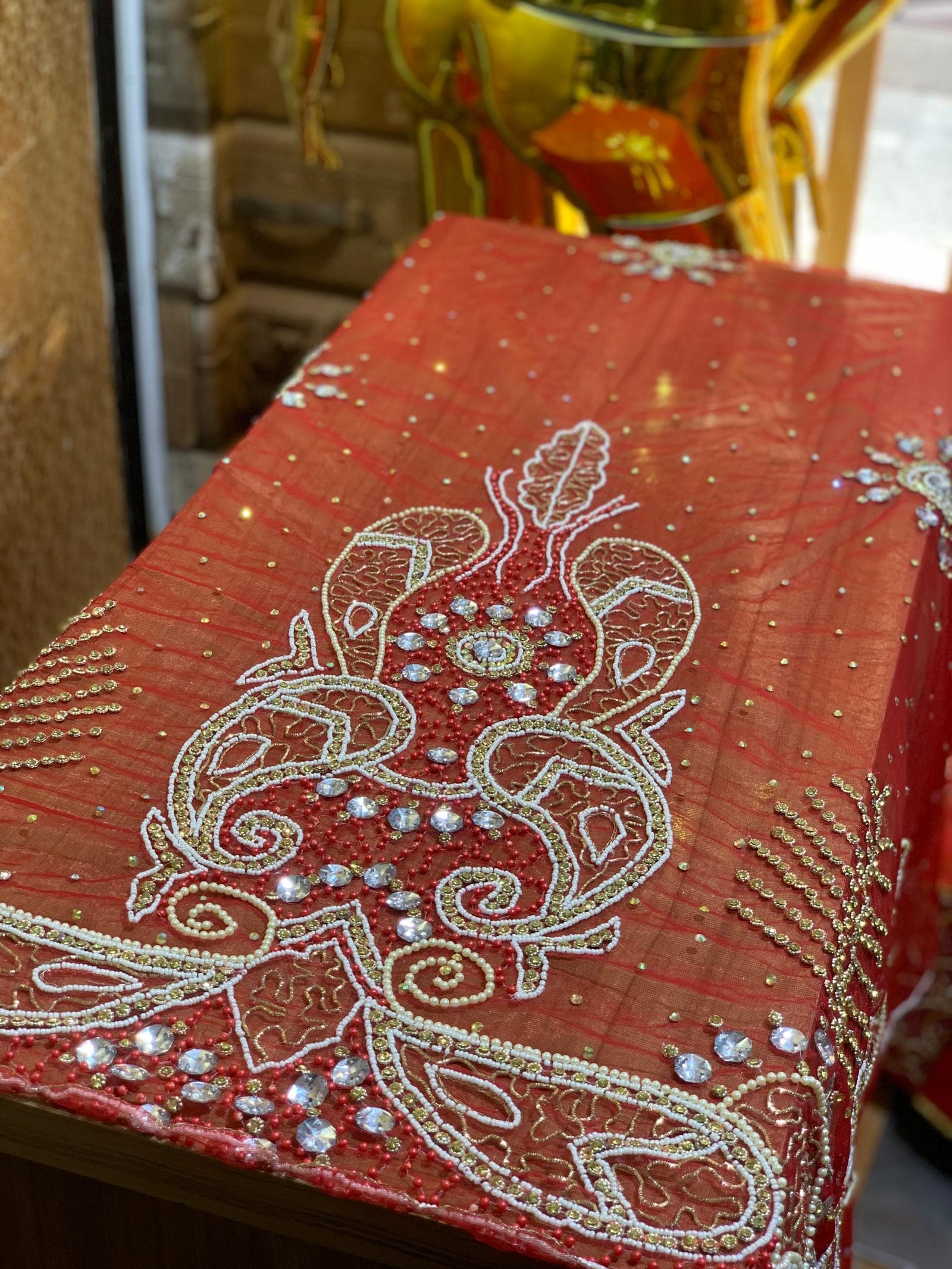 LUXURY RED GEORGE - Image 3