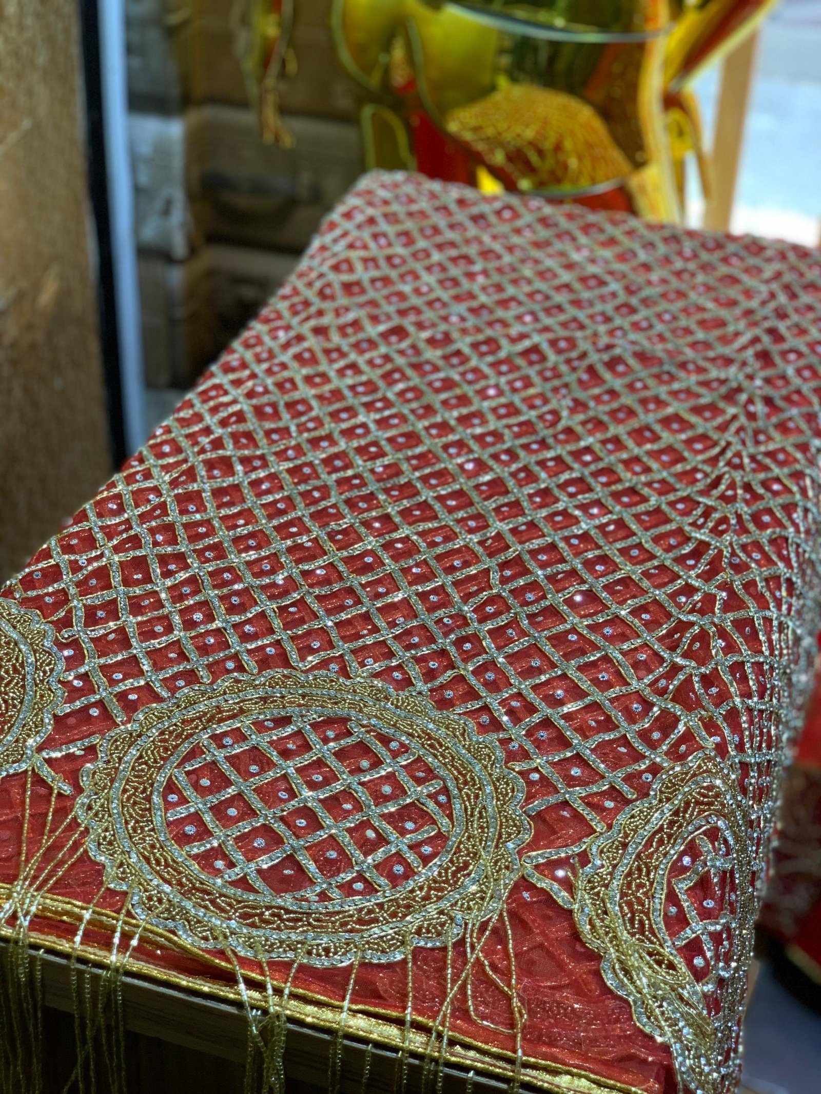 LUXURY RED GEORGE - Image 3