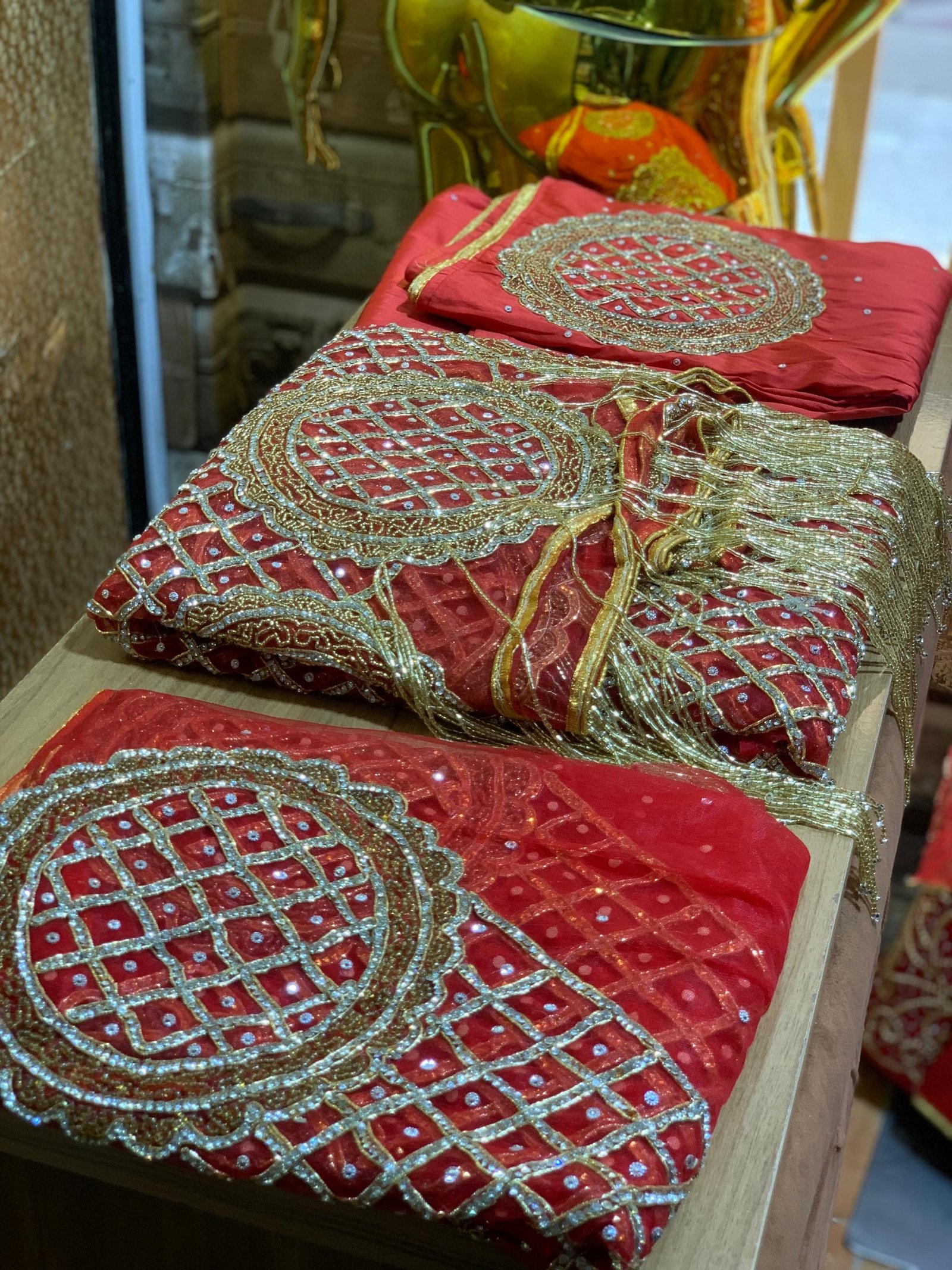 LUXURY RED GEORGE